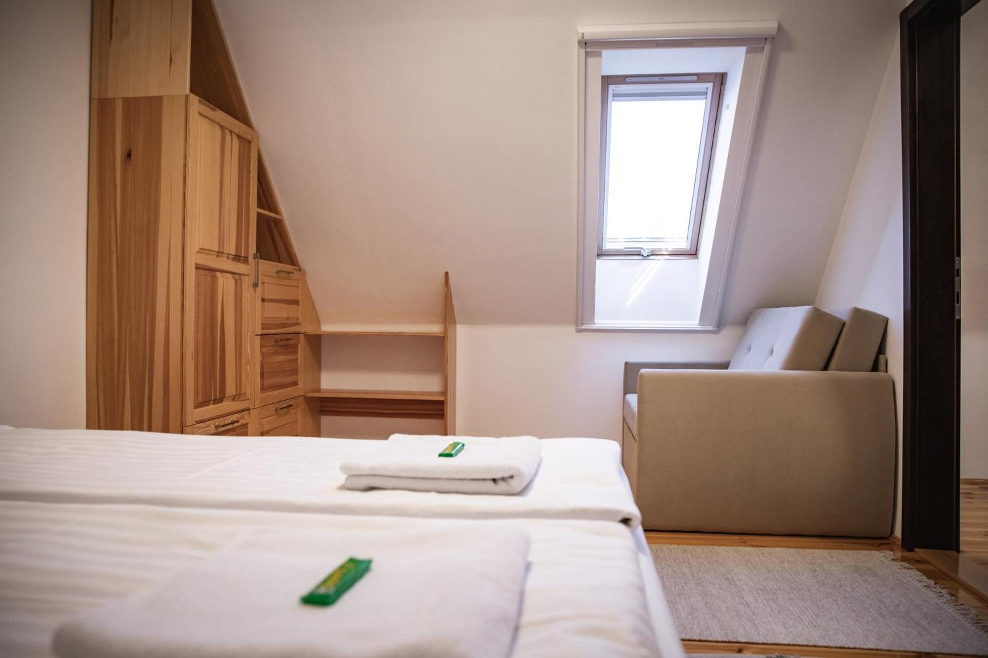 City-Top Vendégház Esztergom Habitación foto
