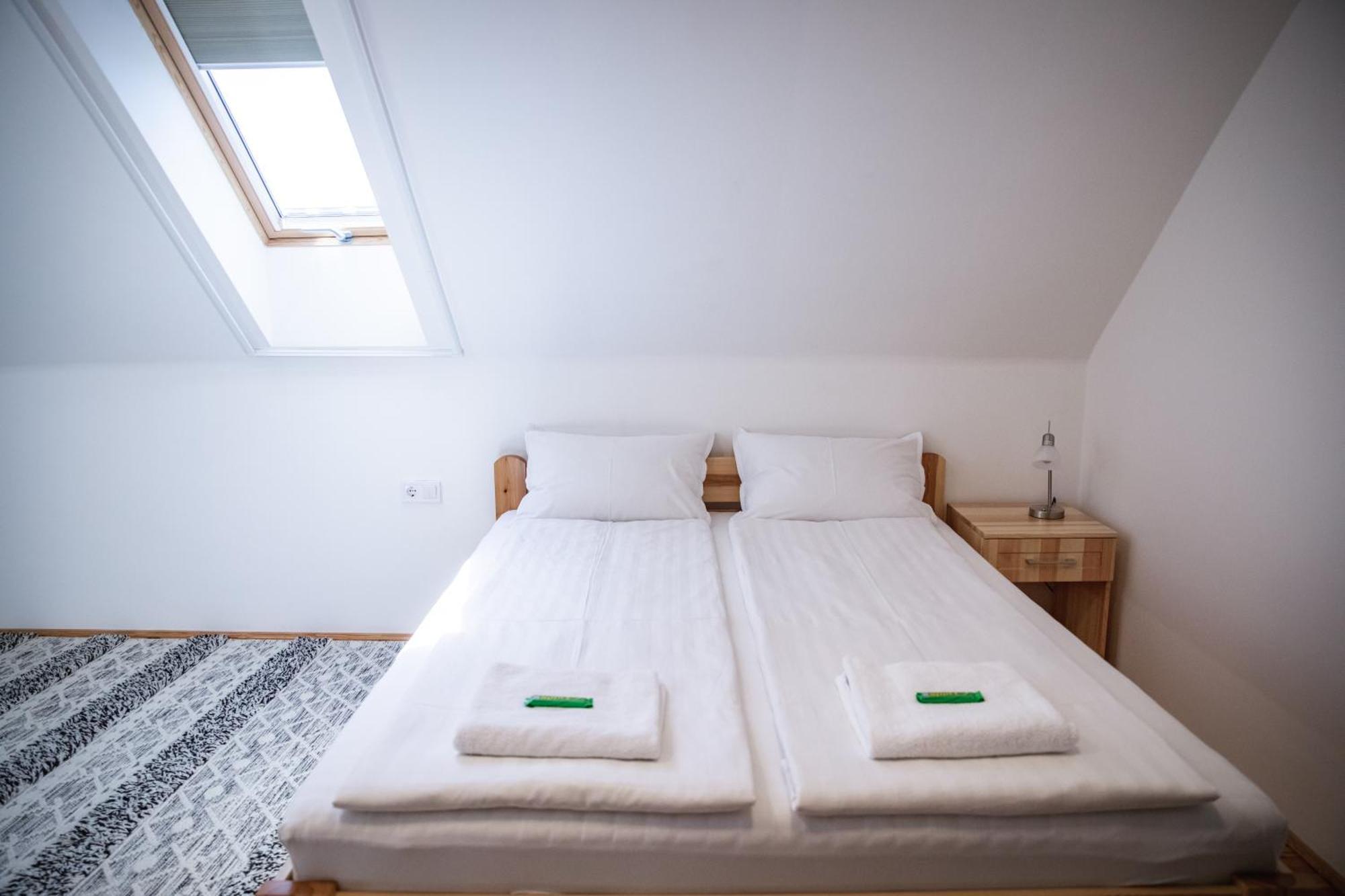 City-Top Vendégház Esztergom Habitación foto